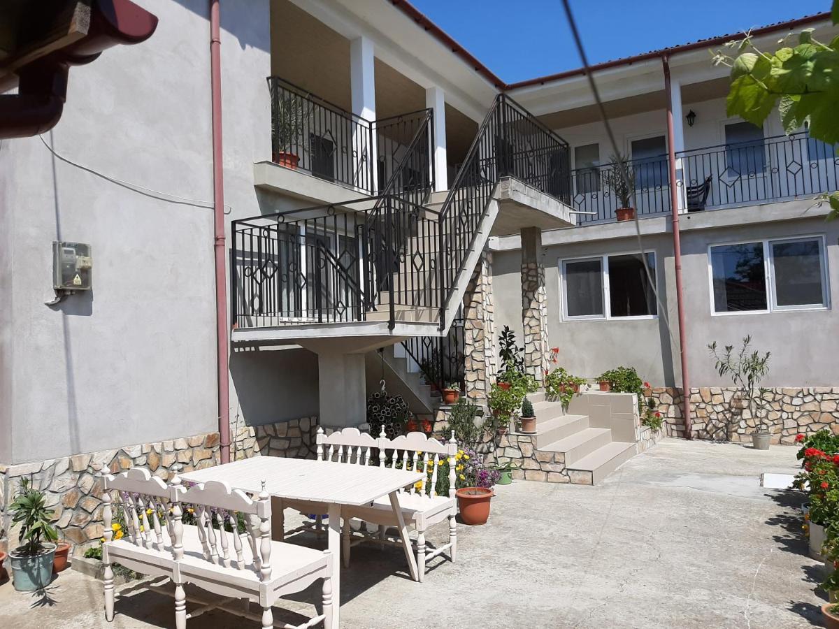 Bcm Family House Hotel 2 Mai Bagian luar foto