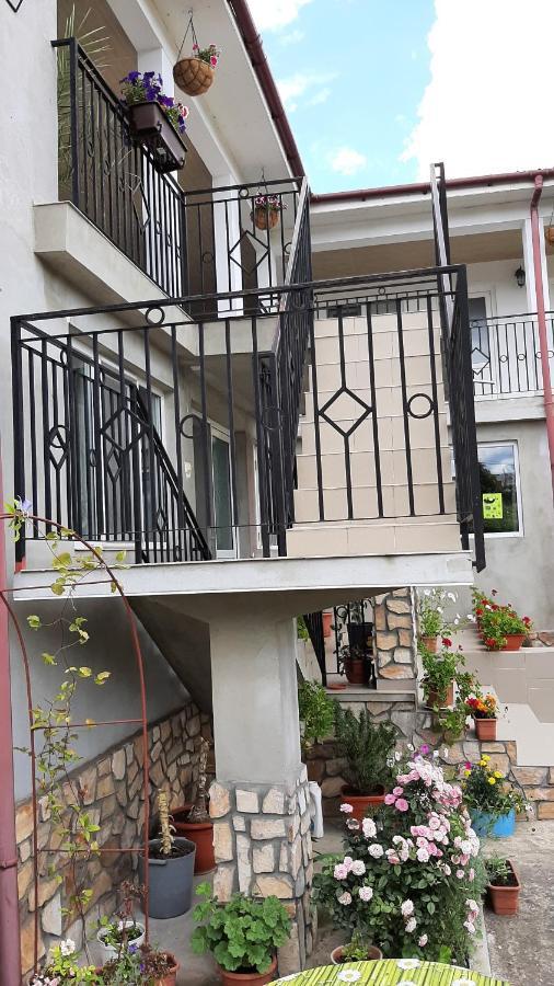 Bcm Family House Hotel 2 Mai Bagian luar foto