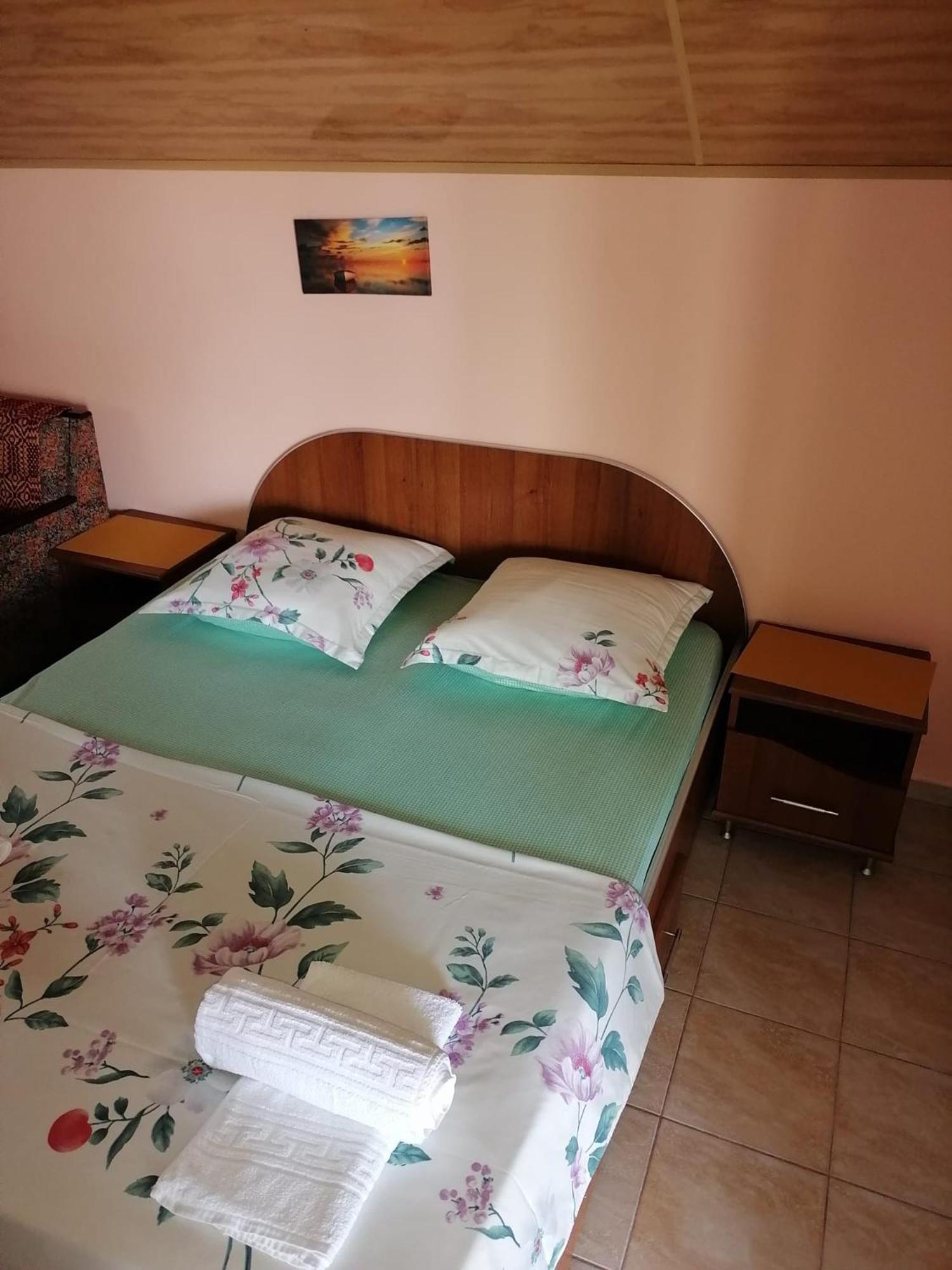 Bcm Family House Hotel 2 Mai Bagian luar foto