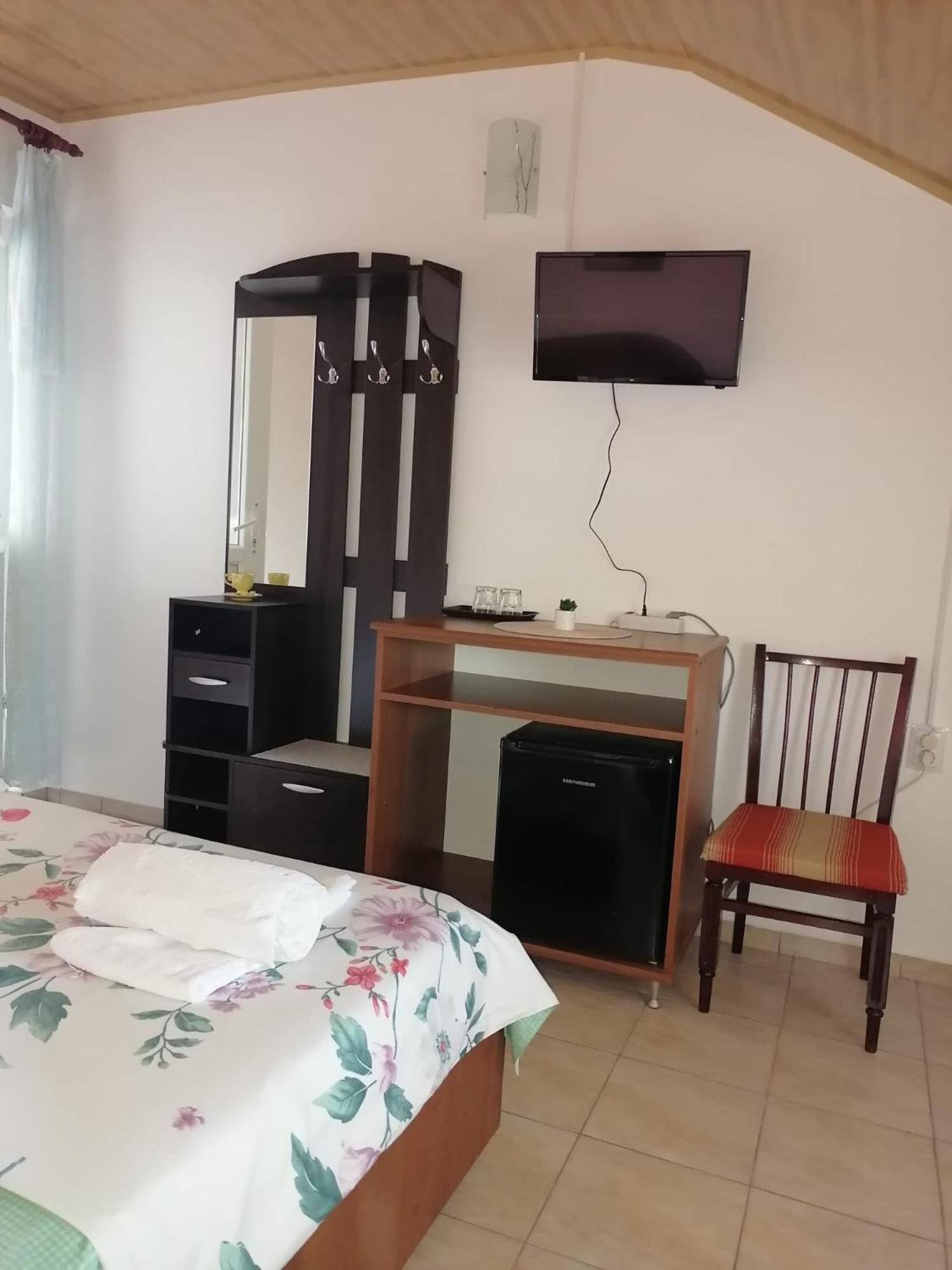 Bcm Family House Hotel 2 Mai Bagian luar foto